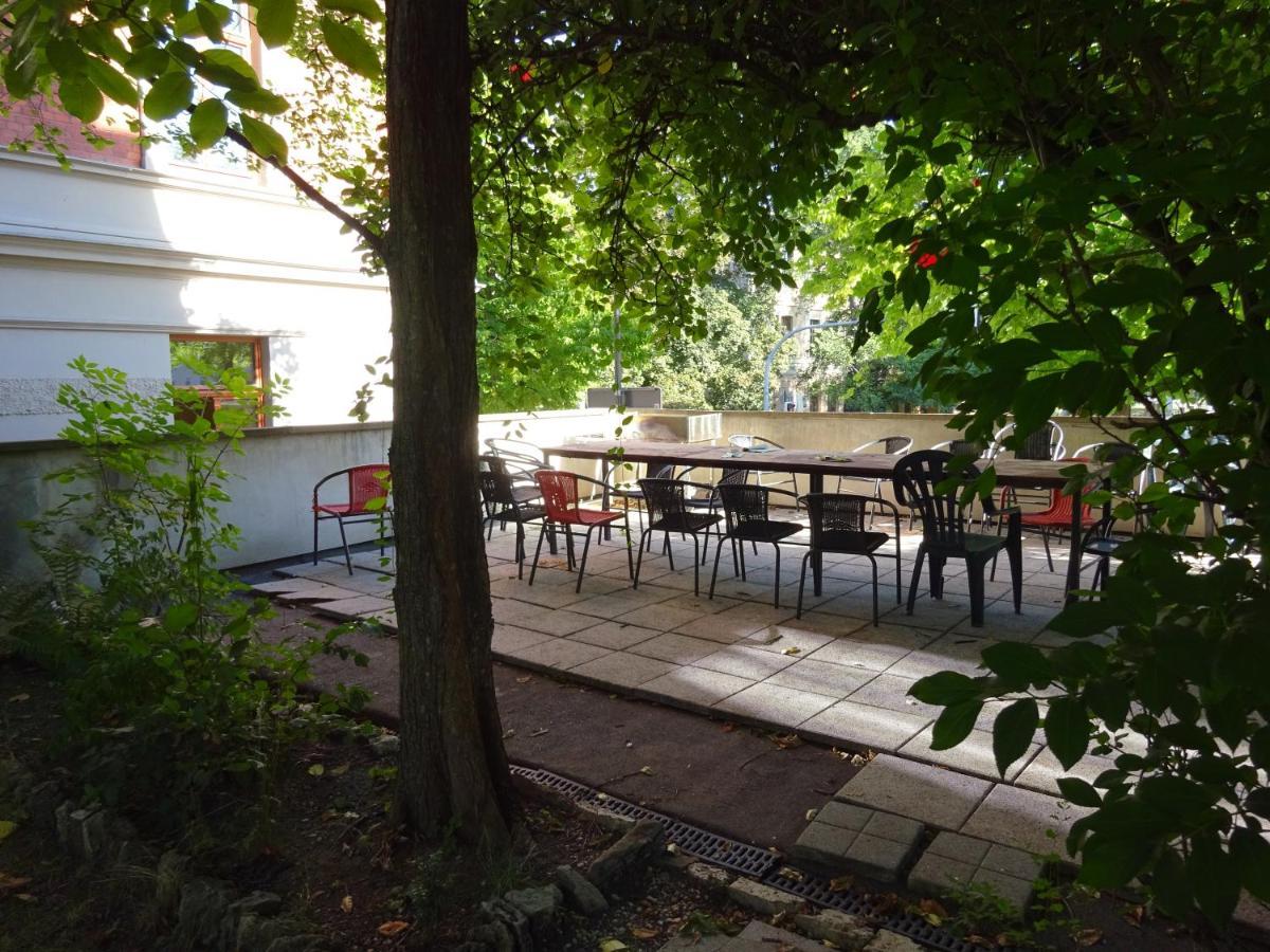 Hummel Hostel - Historische Stadtvilla Mit Garten 바이마르 외부 사진