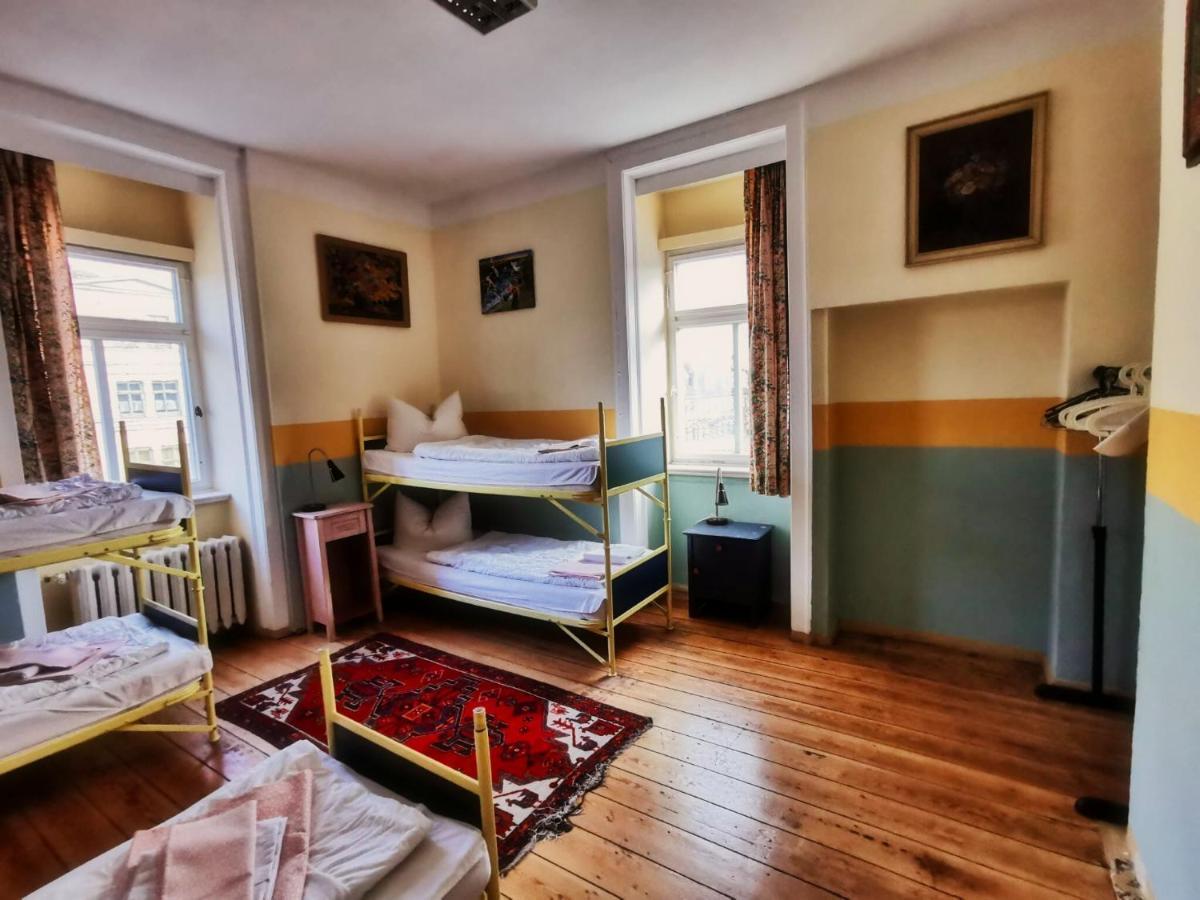 Hummel Hostel - Historische Stadtvilla Mit Garten 바이마르 외부 사진