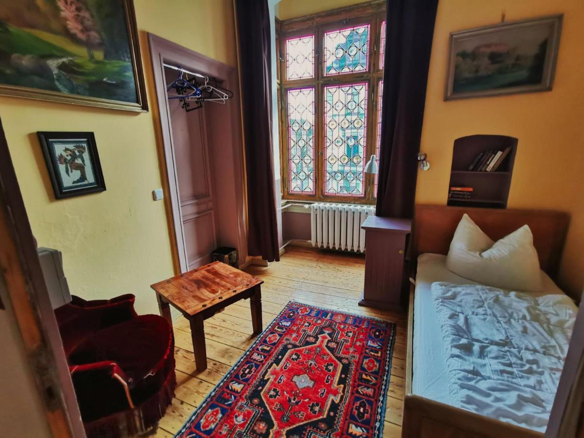 Hummel Hostel - Historische Stadtvilla Mit Garten 바이마르 외부 사진