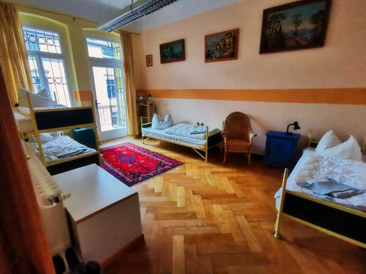Hummel Hostel - Historische Stadtvilla Mit Garten 바이마르 외부 사진