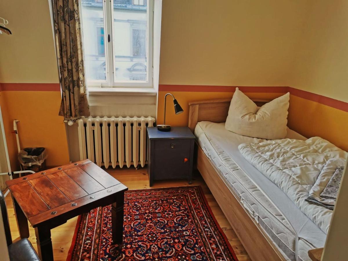 Hummel Hostel - Historische Stadtvilla Mit Garten 바이마르 외부 사진
