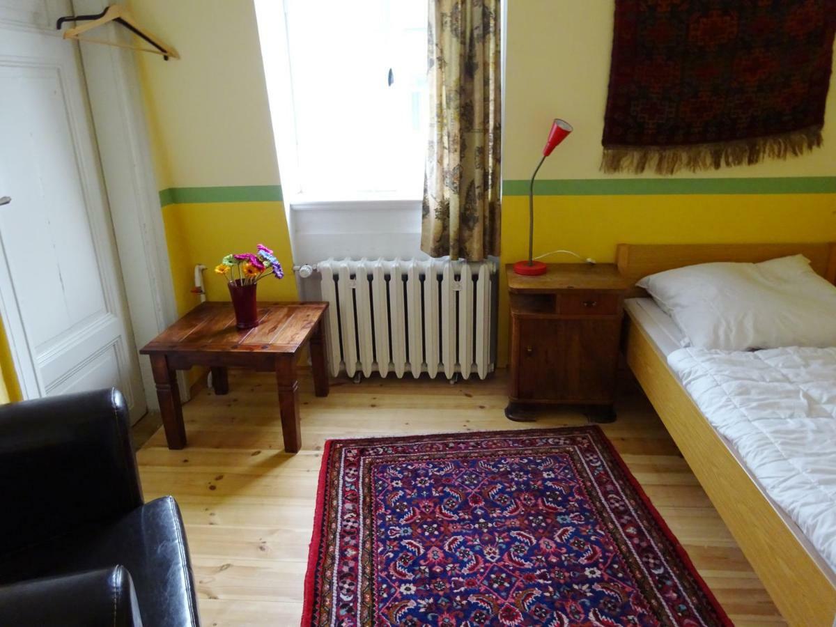 Hummel Hostel - Historische Stadtvilla Mit Garten 바이마르 외부 사진