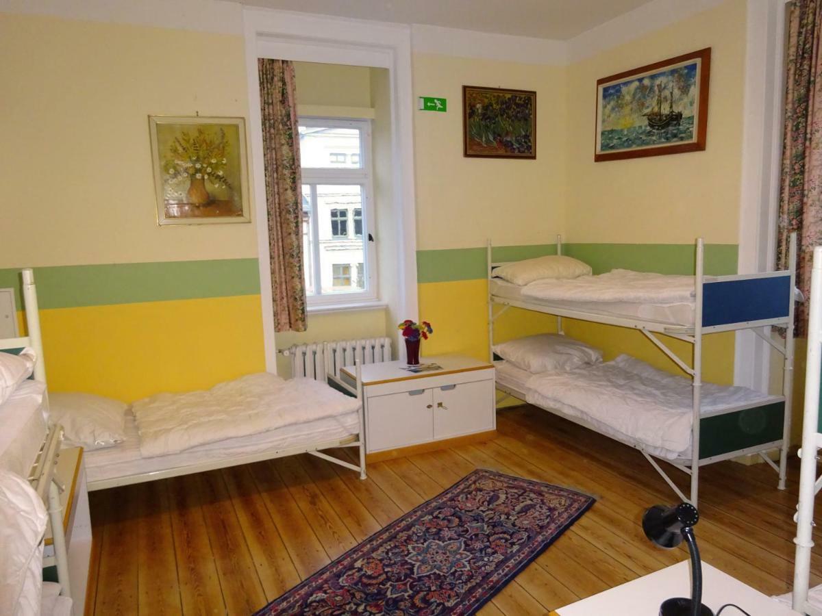 Hummel Hostel - Historische Stadtvilla Mit Garten 바이마르 외부 사진