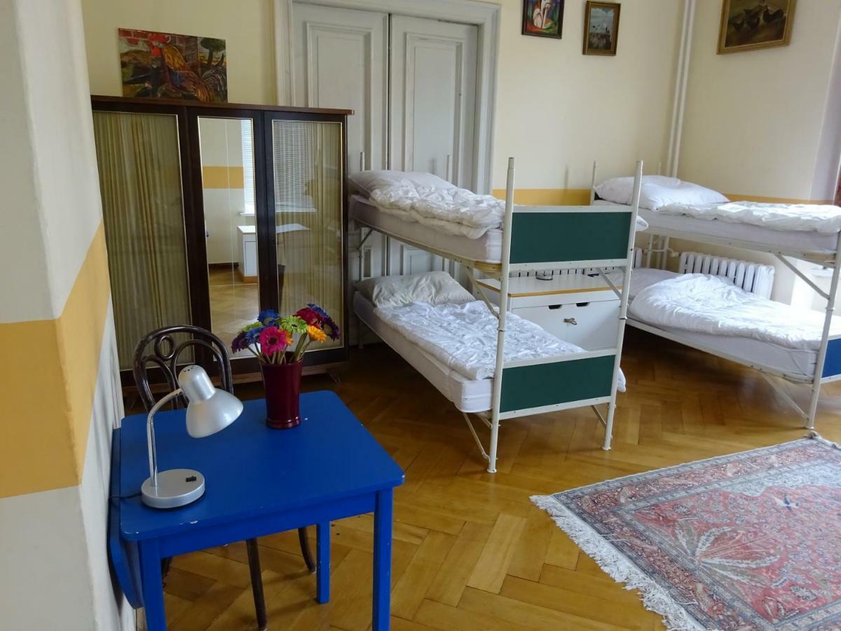 Hummel Hostel - Historische Stadtvilla Mit Garten 바이마르 외부 사진