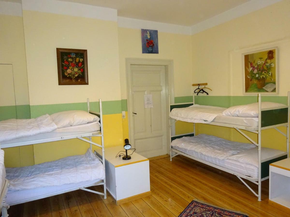 Hummel Hostel - Historische Stadtvilla Mit Garten 바이마르 외부 사진